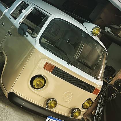 VOLKSWAGEN KOMBI 1.6 STD 8V GASOLINA 3P MANUAL